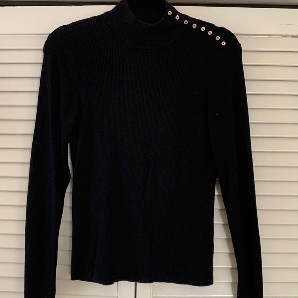 J McLaughlin top